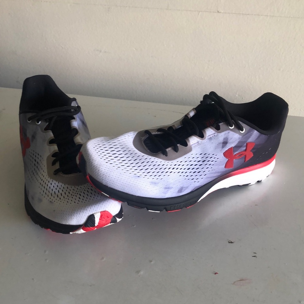 Under Armor Men’s CHARGED